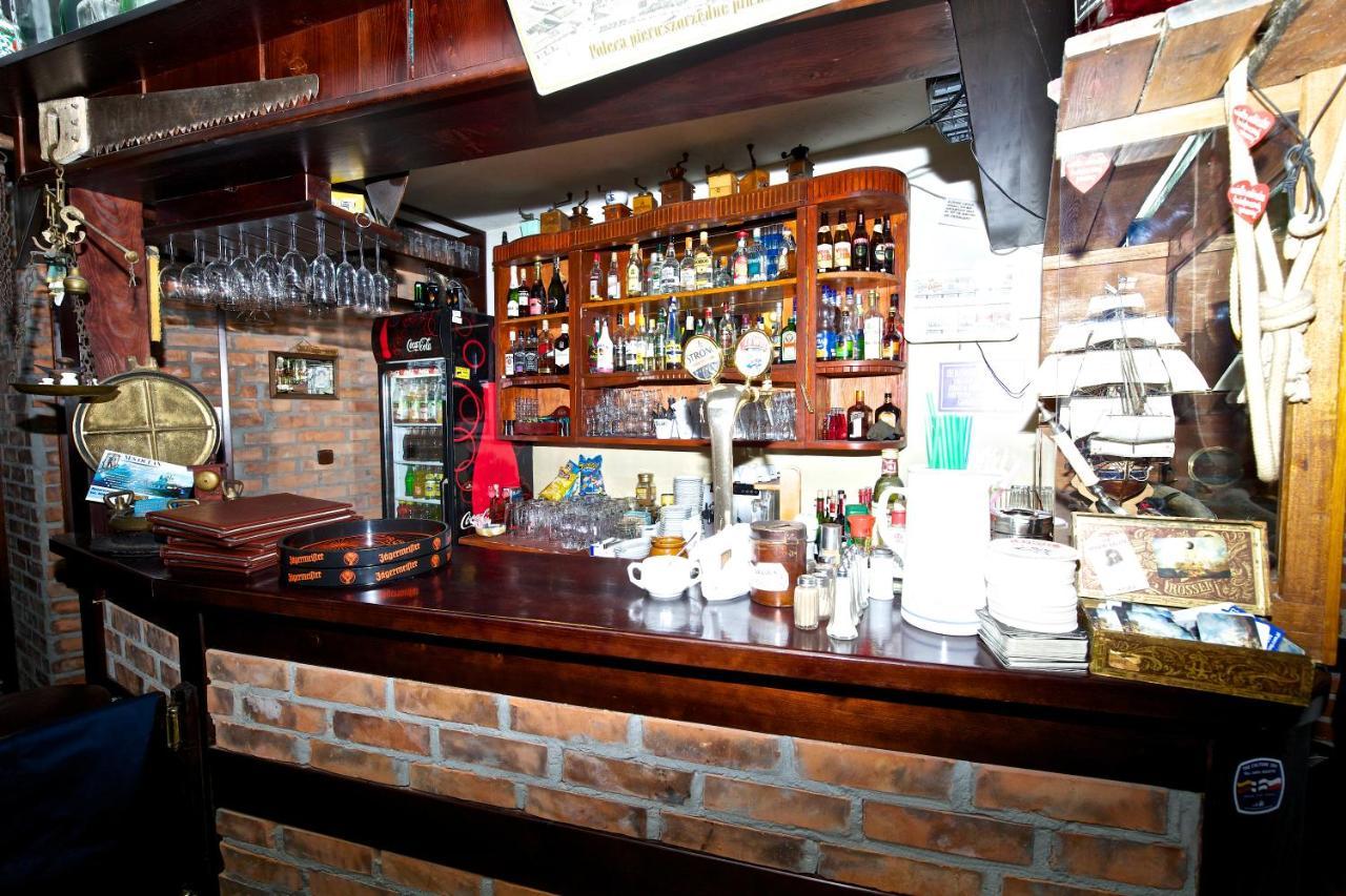 Villa & Restaurant Admiral Nelson เฮล ภายนอก รูปภาพ