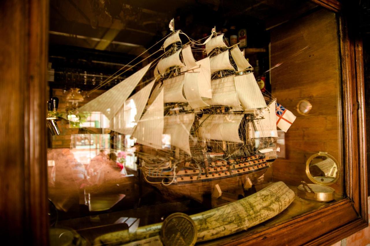 Villa & Restaurant Admiral Nelson เฮล ภายนอก รูปภาพ